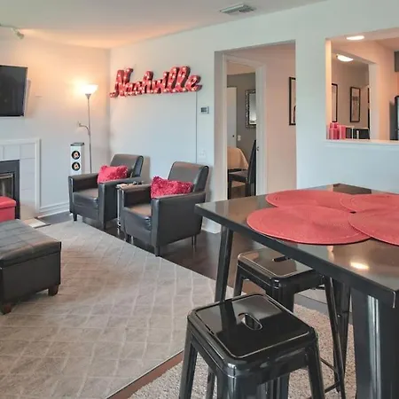 New Listing! Gorgeous Downtown Nashville Walk To All On The River #3